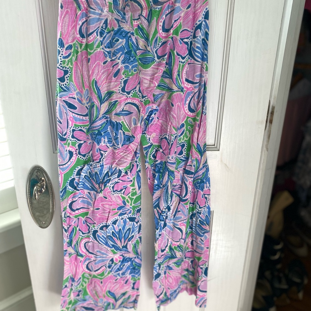 Incredibly comfortable!! Great for lounging in style. Well worn.